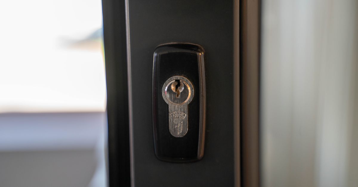 Smart Door Locks UK: The Best Retrofit Picks for British Front Doors in 2026