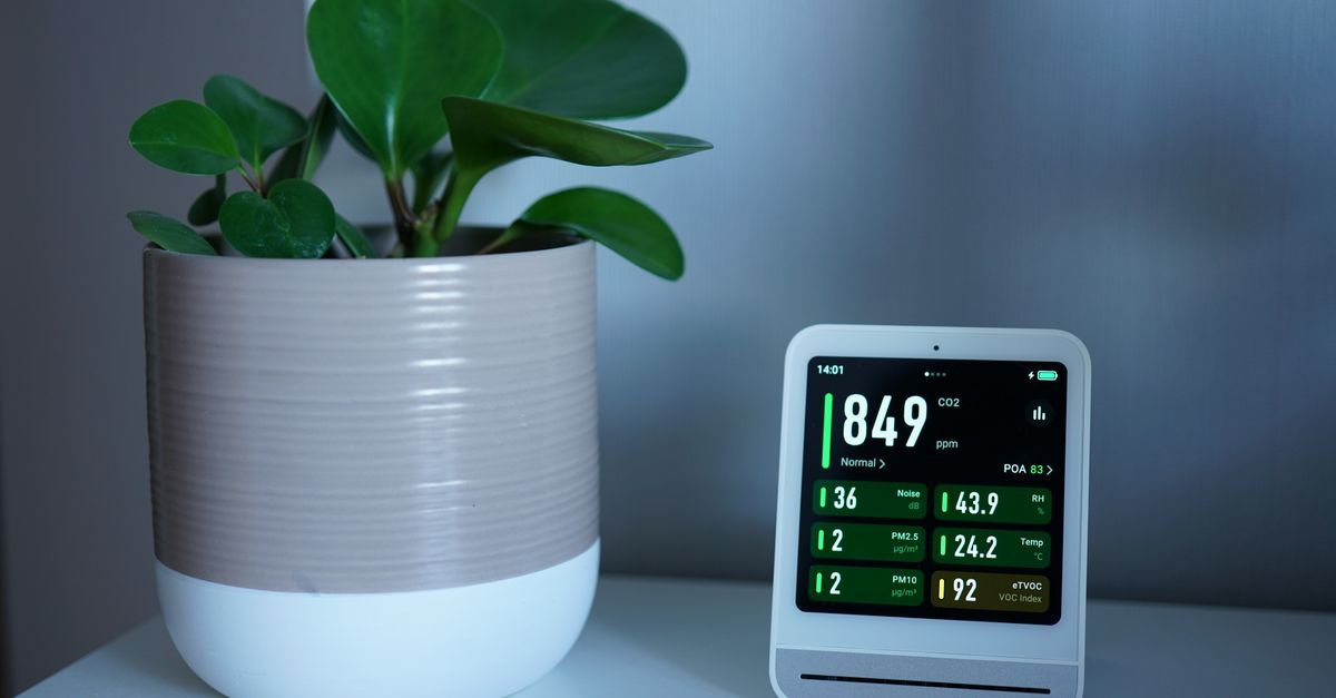 The Best Smart Meter Monitor for Your Home in 2026
